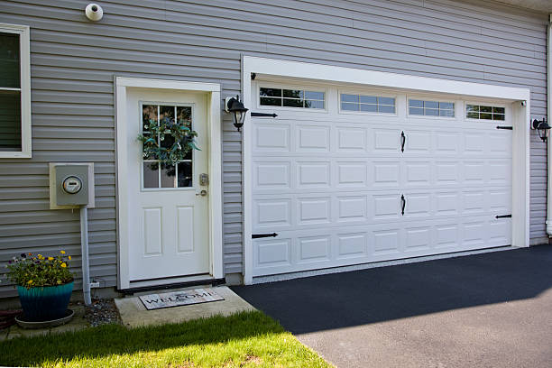 24/7 Emergency Garage Door Panel Replacement experts in Wilton, CA